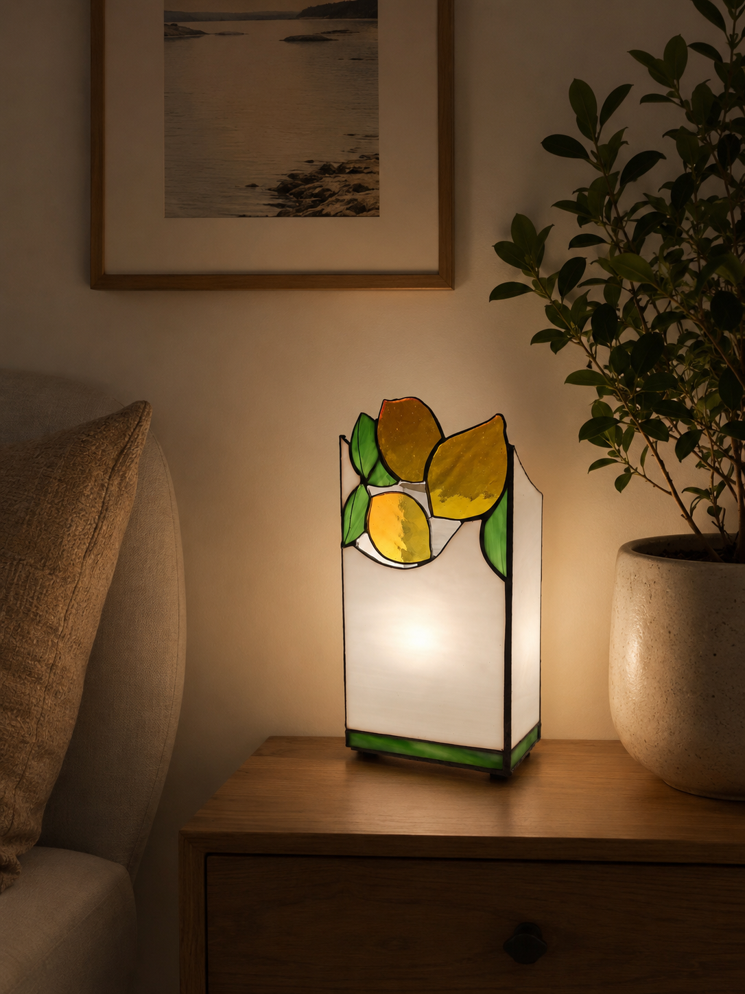 Lemon Stained Glass Table Lamp