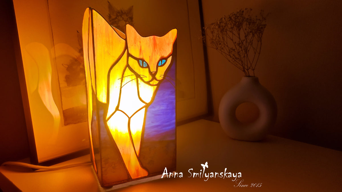 Ginger cat Stained Glass Table Lamp