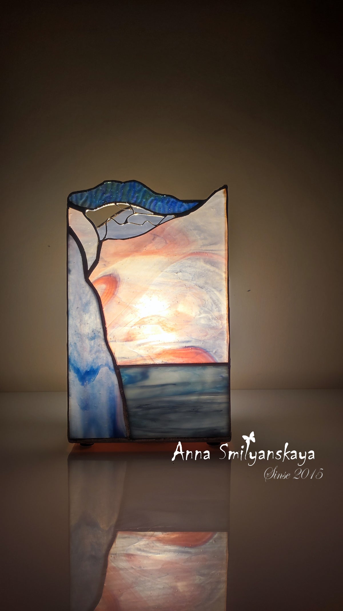 Dawn Stained Glass Table Lamp