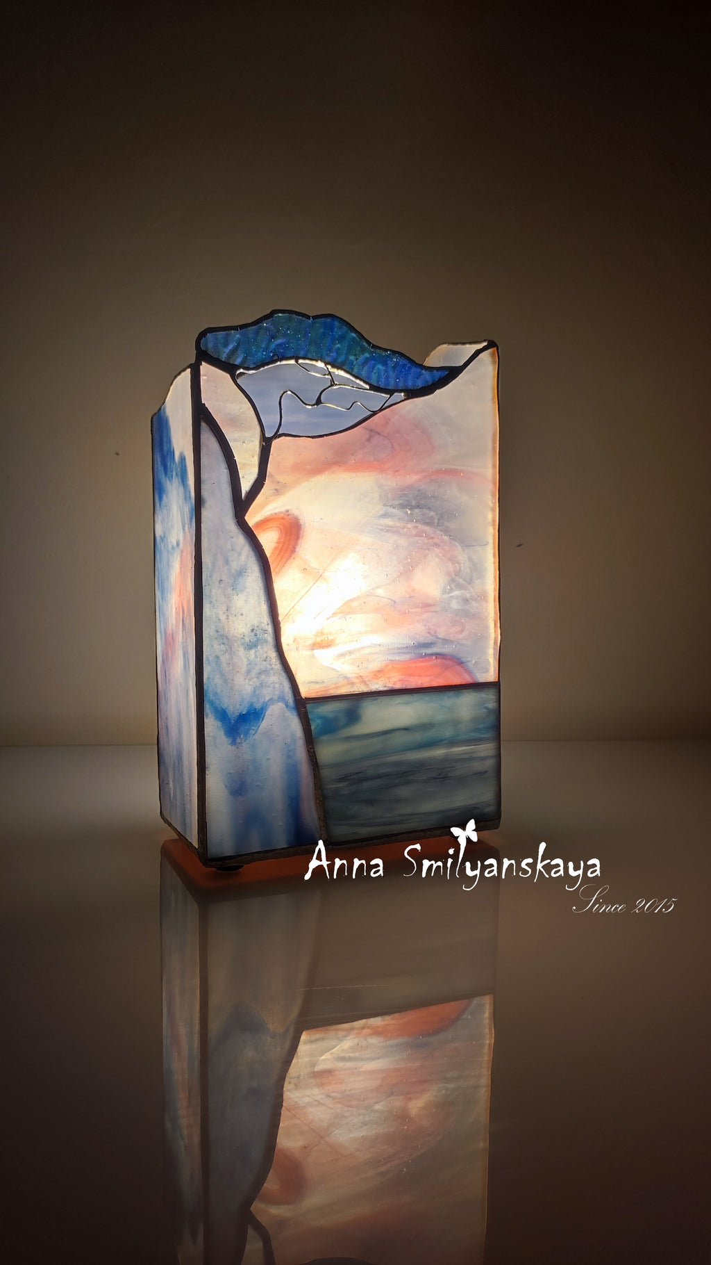Dawn Stained Glass Table Lamp
