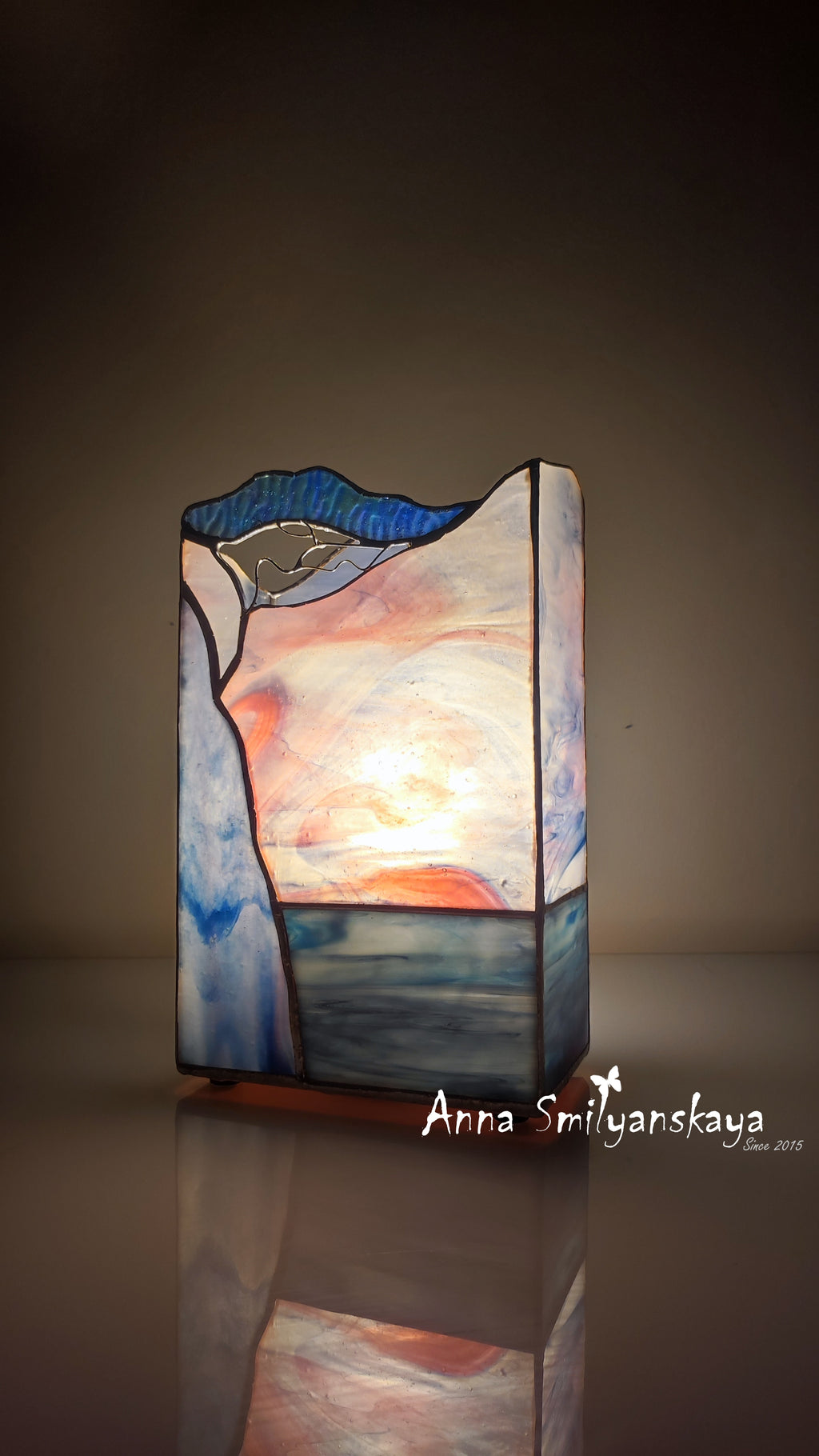 Dawn Stained Glass Table Lamp