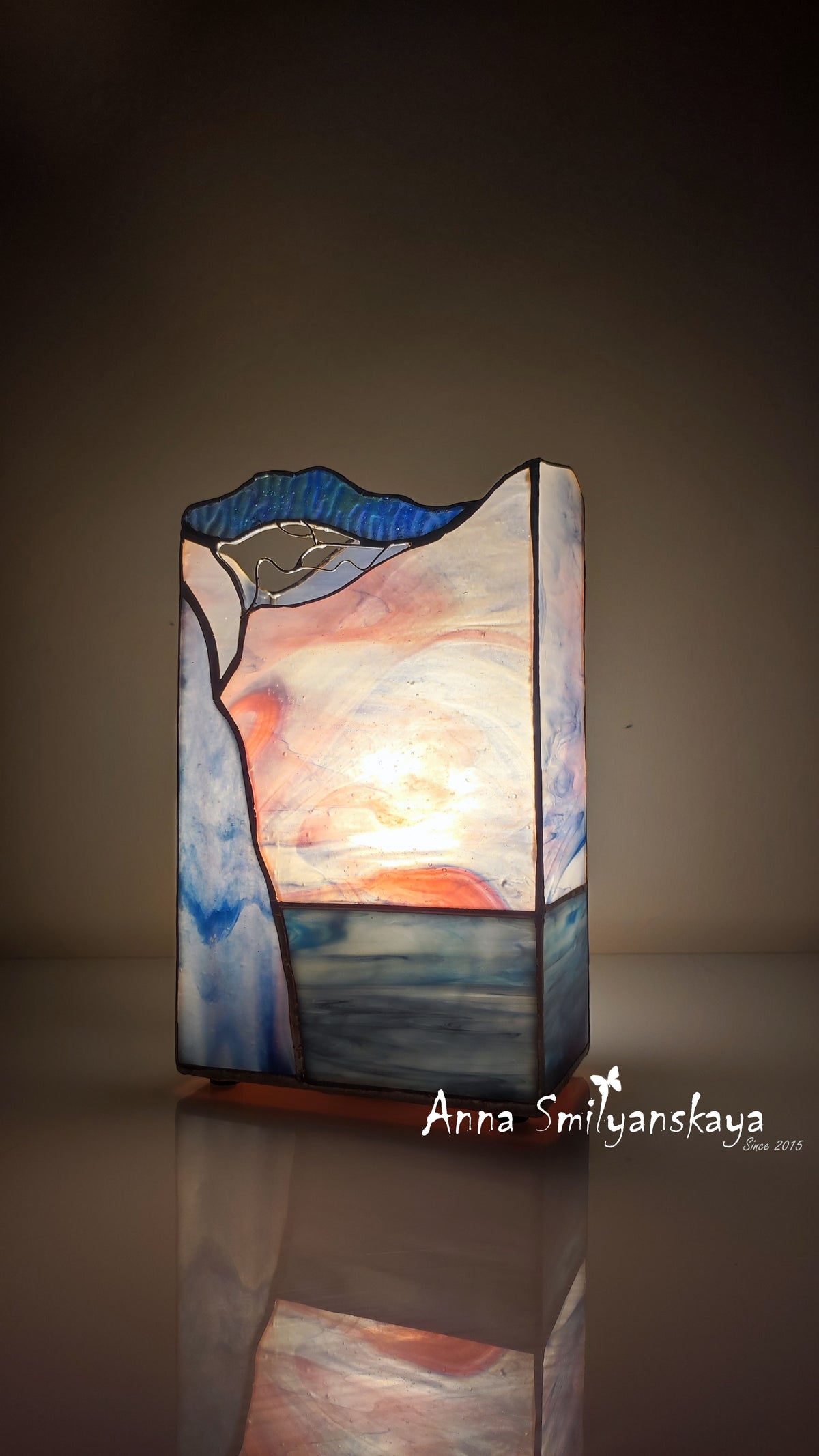 Dawn Stained Glass Table Lamp